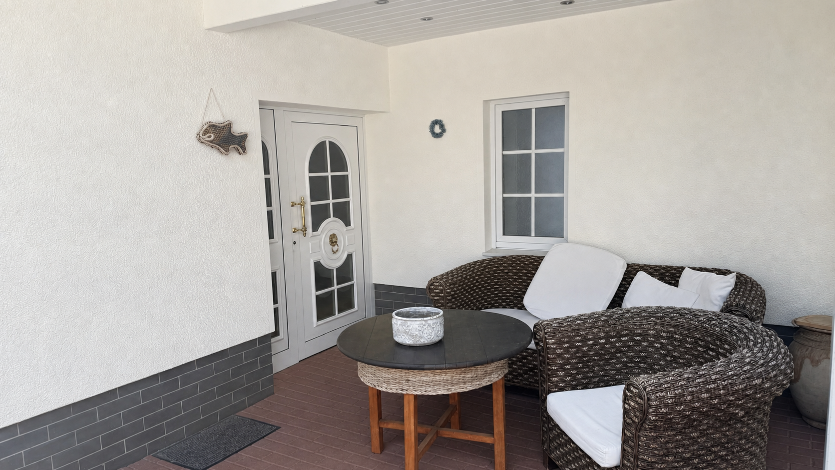 Überdachte Terrasse am Gästehaus Kablow — Seehaus Krüpelsee